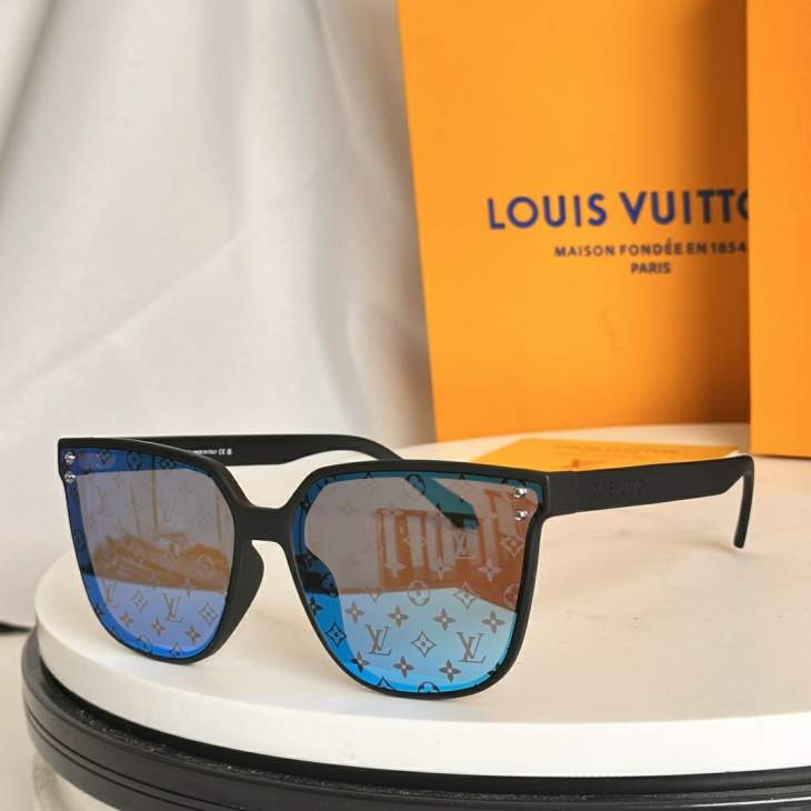 Picture of Louis Vuitton Sunglasses _SKUfw74860896fw